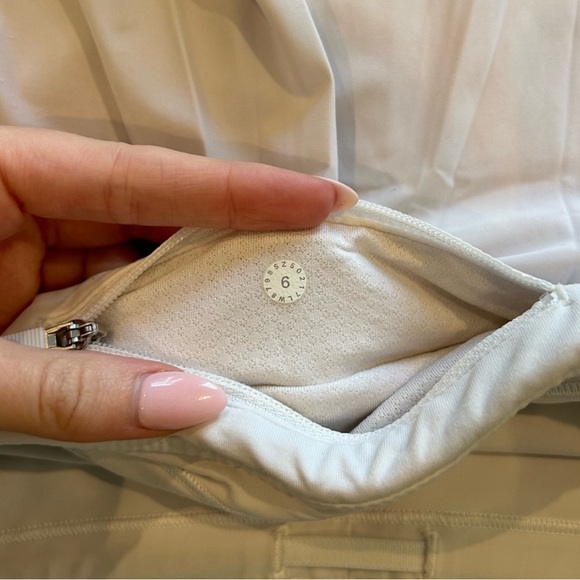 Lululemon Skirt - Picture 4 of 5